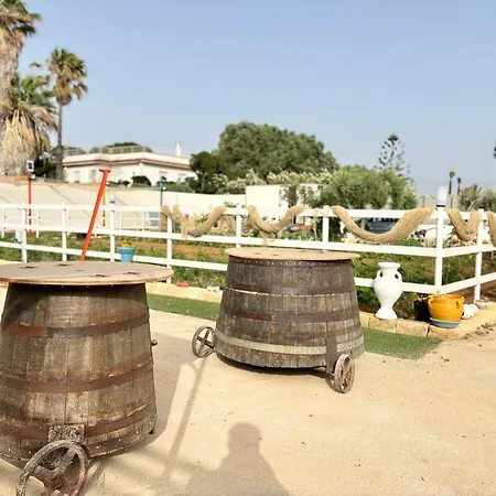 Casa Vacanze-le Stanze Di Eolo Holiday home *