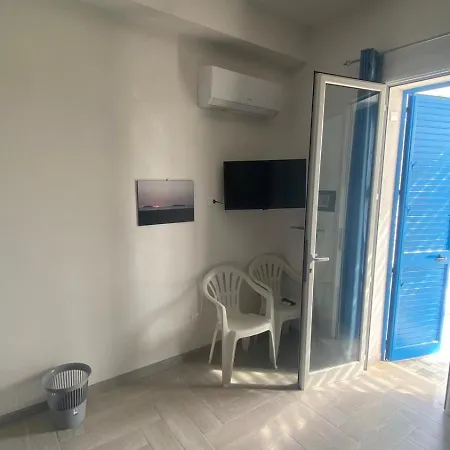 Casa Vacanze-le Stanze Di Eolo Holiday home *